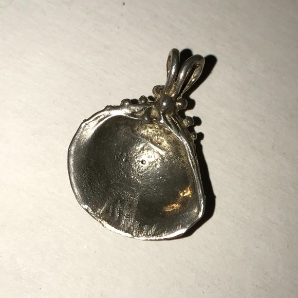 Sterling Silver Shell Pendant - Picture 2 of 4